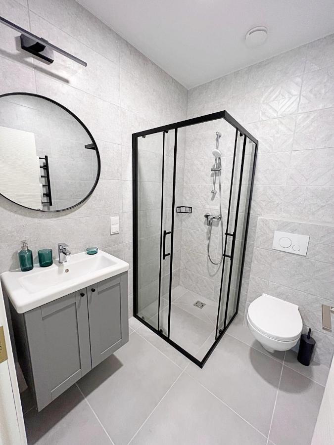 Clinic Studio Apartments By Hostlovers Kaunas Exterior foto